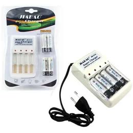 Cargador Universal de Baterías Pilas AA y AAA Multifuncional