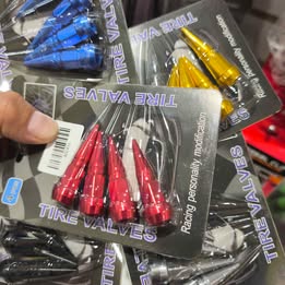Set de Tapas de Válvulas de Neumáticos con Forma de Punta o Púa para Vehículo Carro Auto Moto Bici