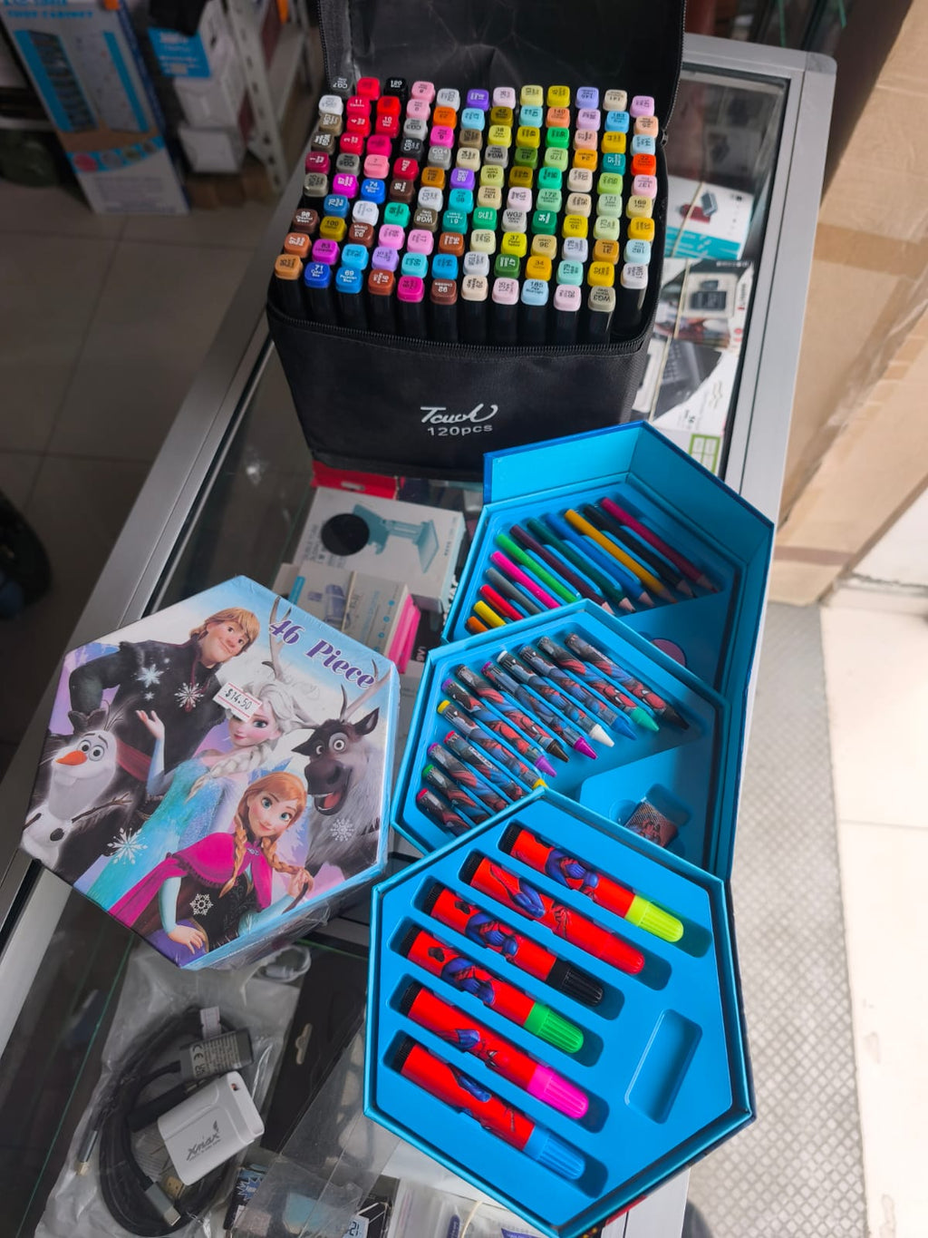 Set de Pinturas Marcadores Figuras de Acción  Dibujo Arte Pintura Clases Escuela Colegio  Niñ@s